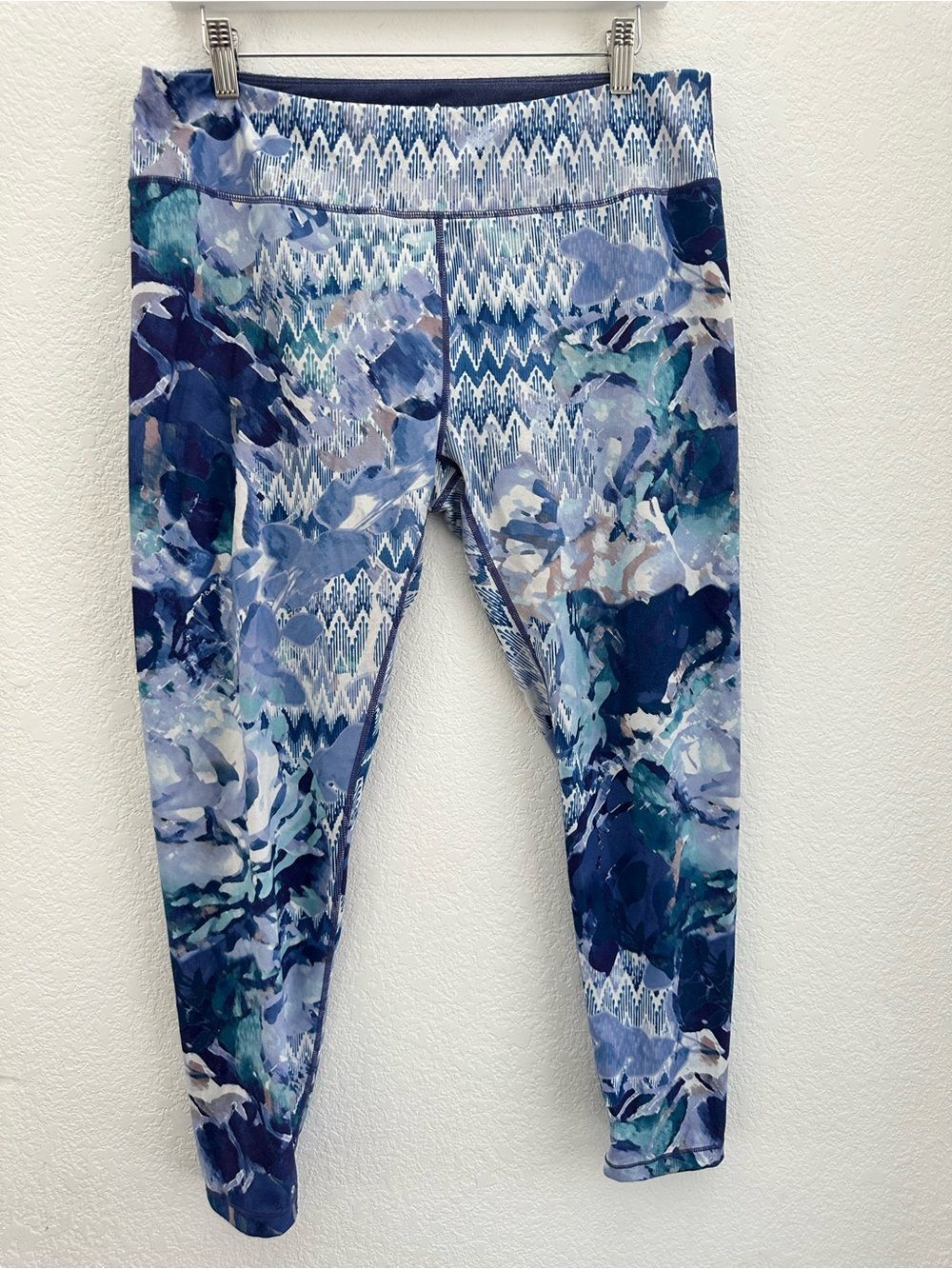 prAna Womens XL Blue Printed Leggings Abstract Floral Chevron Yoga Pants Stretch